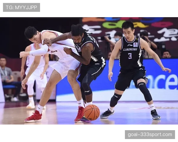 篮球比赛中的打手犯规,新手如何正确理解与识别? 篮球比赛中的打手犯规,新手如何正确理解与识别?